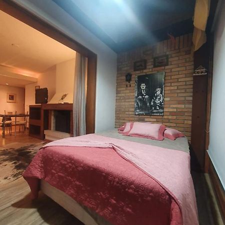 Apartamento A Um Passo Da Rua Torta Com Wifi Gramado Exterior photo